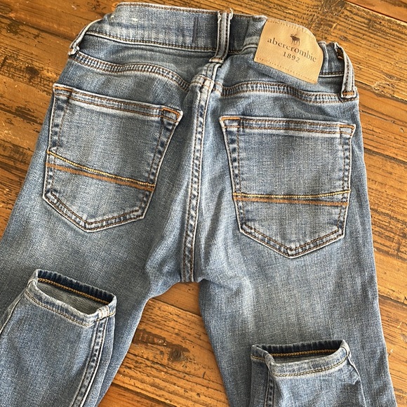 Abercrombie Jeans - Picture 5 of 7